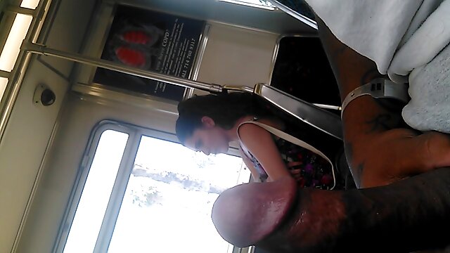 高品質 :  逆騎乗位で巨根に乗る美しいブルネット 女子 向け エロ アニメ エロ動画 