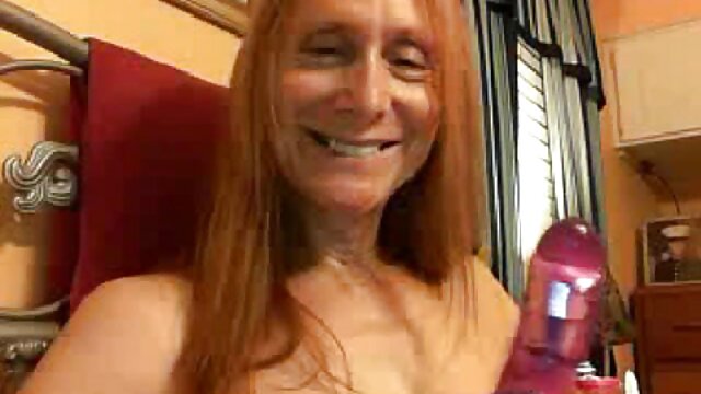 高品質 :  女の子は裸のモデルと一緒にいて、舌を彼女の猫に突き刺します 女性 アダルト アニメ エロ動画 